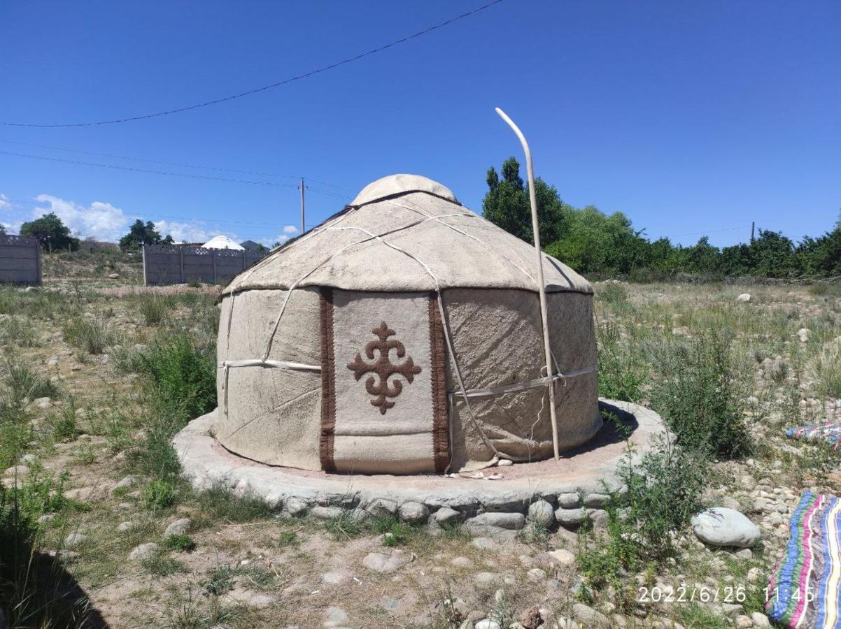 Guest House And Yurt Camp "Ailuu" Tong エクステリア 写真