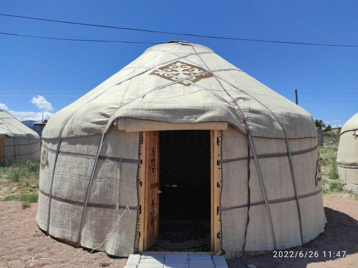 Guest House And Yurt Camp "Ailuu" Tong エクステリア 写真
