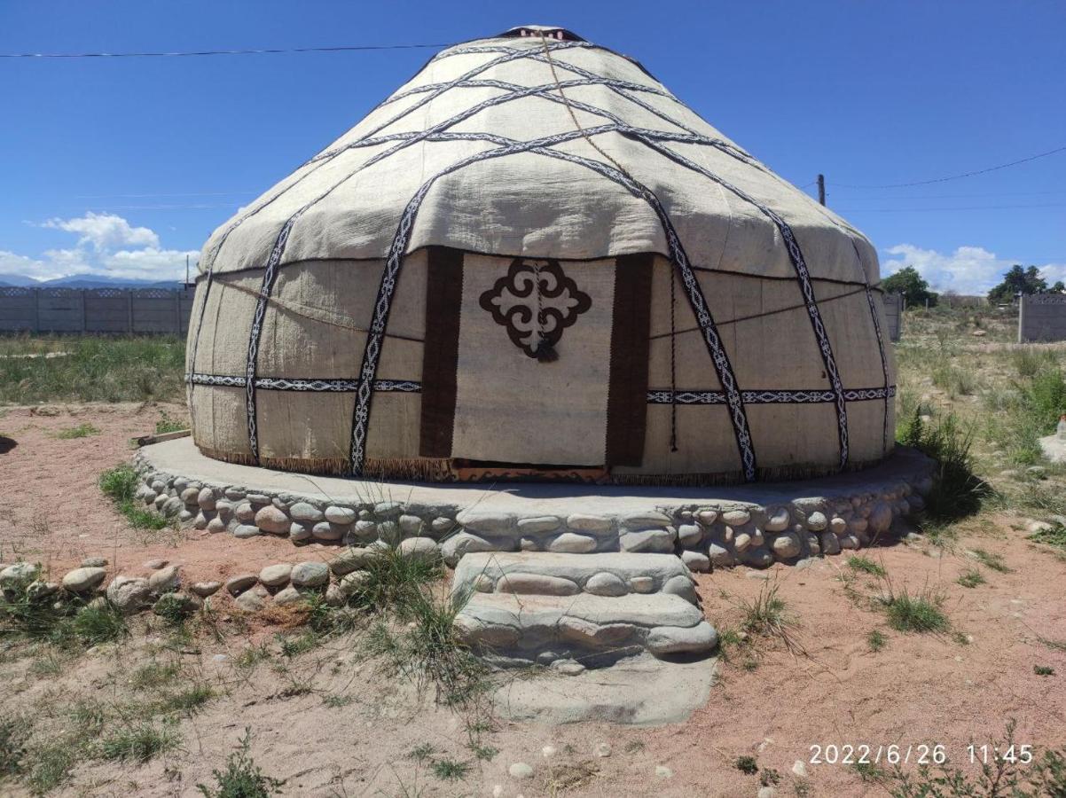 Guest House And Yurt Camp "Ailuu" Tong エクステリア 写真